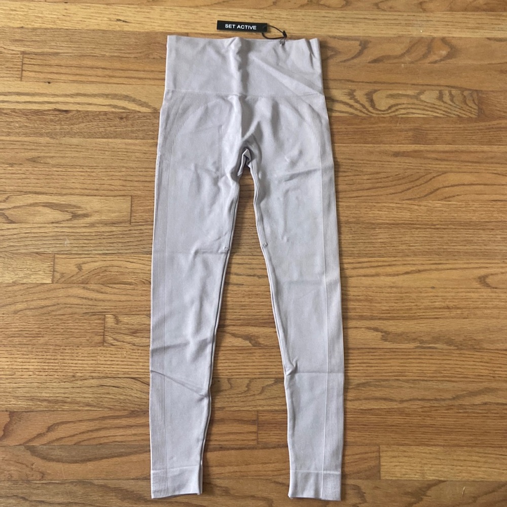 New set active leggings